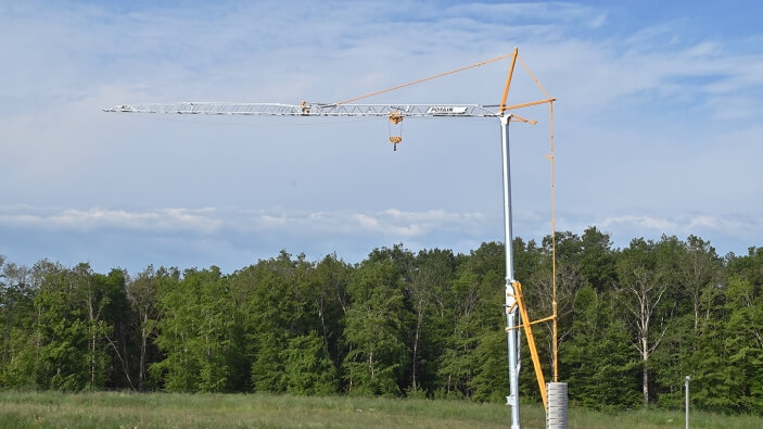 Potain-launches-first-crane-in-the-new-Evy-self-erecting-range-01.jpg