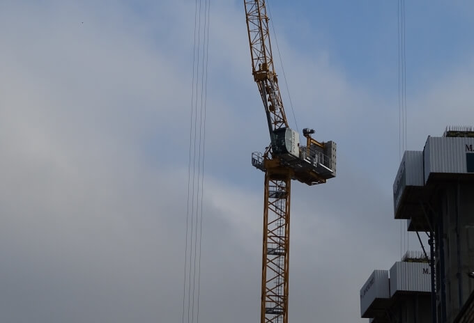 World's-first-Potain-MRH-175-hydraulic-luffing-jib-crane-commissioned-for-Glasgow-apartment-construction-project-04.JPG