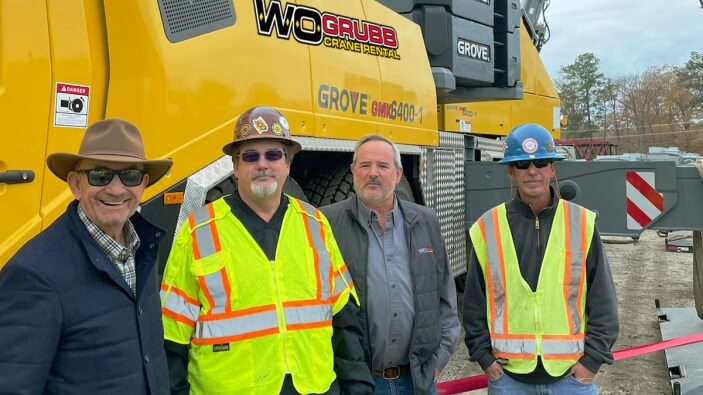 WO-Grubb-enhances-operations-with-its-new-Grove-GMK6400-1.jpg