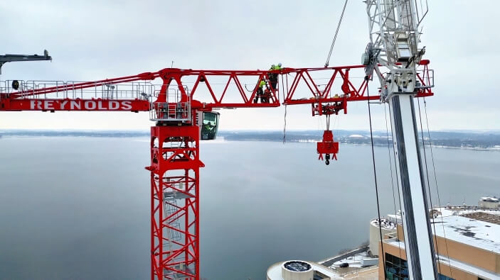 Potain-tower-cranes-help-transform-Madisons-downtown-skyline-under-an-airport-flight-path_05.jpg