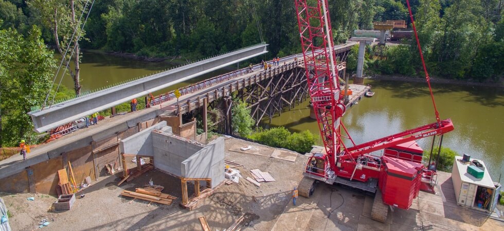 Manitowoc-MLC300-helps-accelerate-Manitowoc-MLC300-helps-accelerate-bridge-replacement-in-Washington-1.jpg-1.jpg