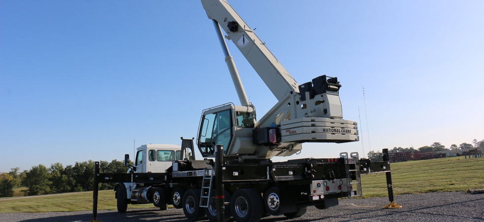 National-Crane-NBT60XL-Blends-Boom-Truck-and-Truck-Crane-Benefits.jpg