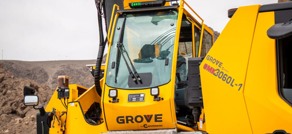 Grove-GMK3060L-1-delivers-excellence-through-challenging-mining-work-in-Peru.jpg