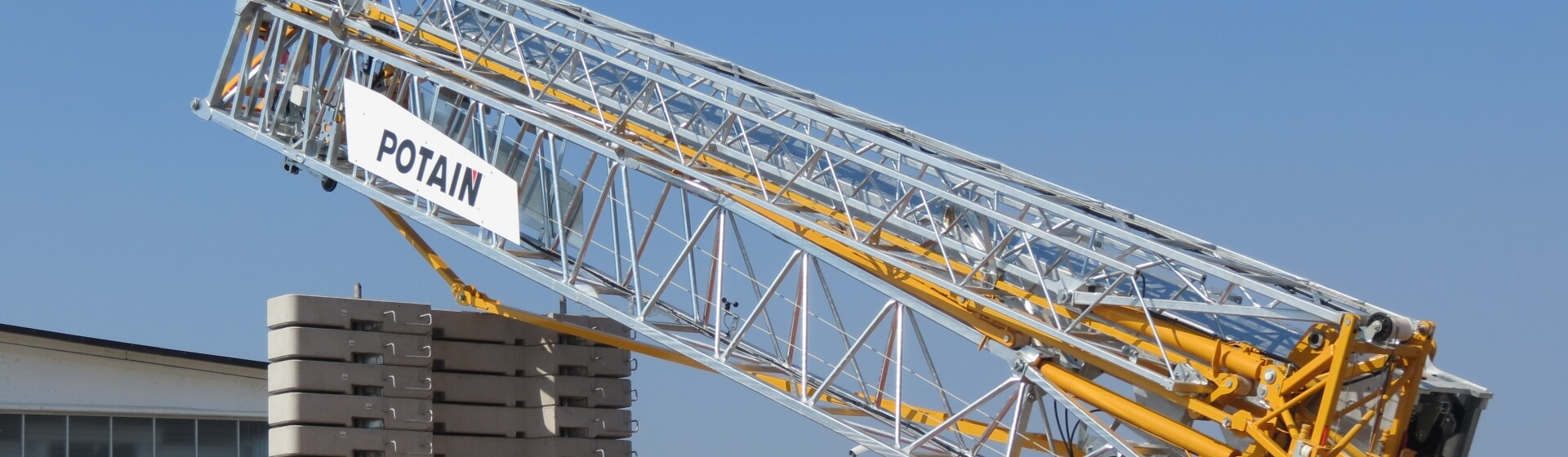 Potain-Hup-40-30-makes-North-American-debut-at-CONEXPO-2017-2.jpg