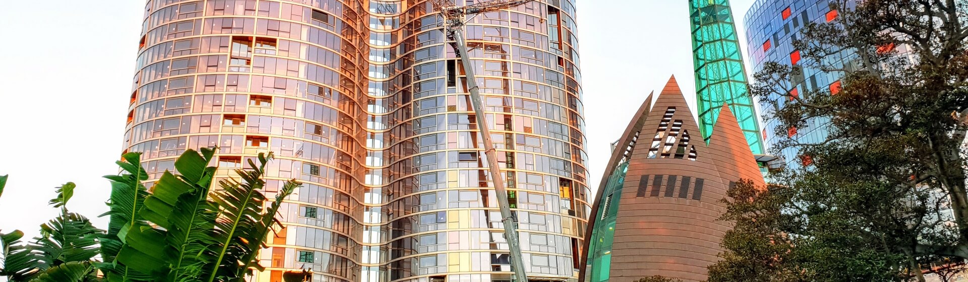 WA Universal Rigging & Cranes chooses Grove GMK6400 for Perth hotel work WA-Universal-Rigging-Cranes-chooses-Grove-GMK6400-for-Perth-hotel-work.jpg