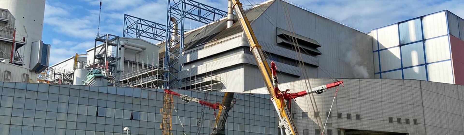 La plus grande grue Grove participe à la rénovation de la centrale électrique française de valorisation énergétique des déchets