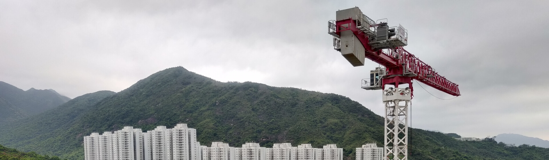NFT-deploys-Potain-topless-cranes-for-Hong-Kong-housing-project-04.jpg
