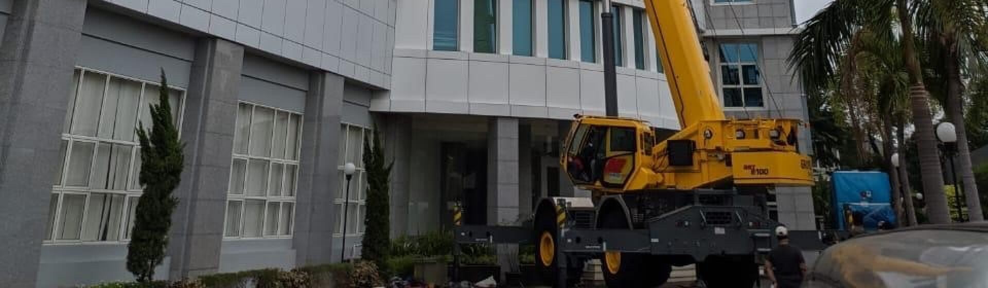 Manitowoc delivers Indonesia’s first Grove GRT8100 to Surabaya Express (Picture 1) Manitowoc-delivers-Indonesias-first-Grove-GRT8100-to-Surabaya-Express-01.jpg