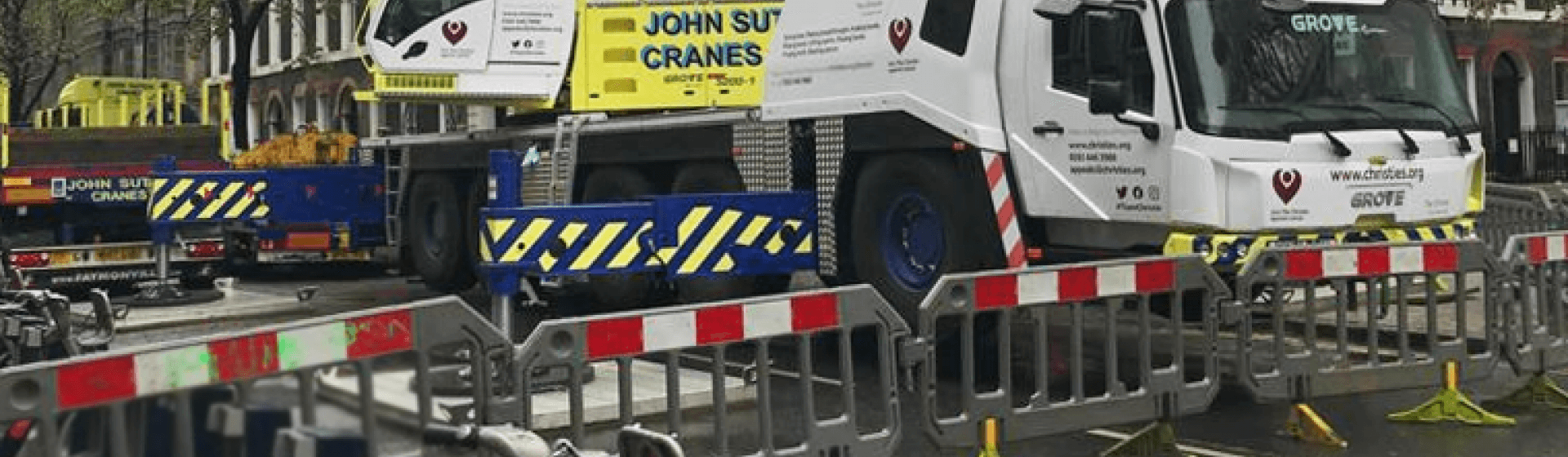 John Sutch Cranes’ new Grove GMK5200-1 all-terrain crane on its first job at Great Ormond Street Hospital in London. John-Sutch-Cranes-raises-awareness-and-funds-for-the-Christie-cancer-charity-with-specially-wrapped-Grove-GMK5200-1-01.png