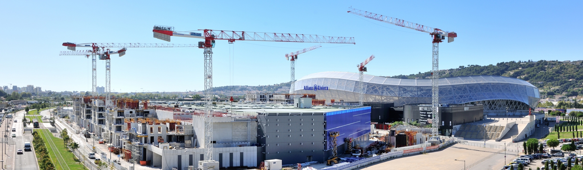 Riviera-Montage-uses-six-Potain-tower-cranes-for-the-construction-of-housing-offices-and-shops-close-to-the-new-IKEA-in-Nice-France-01.jpg