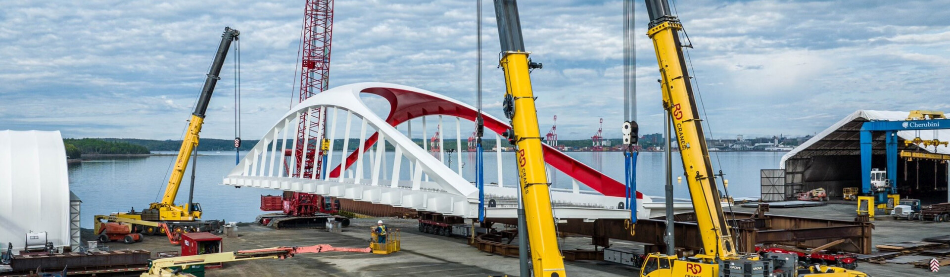 Canadian company R&D Crane brings together four cranes to deliver major Toronto bridge (image 1) Canadian-company-RD-Crane-brings-together-four-cranes-to-deliver-major-Toronto-bridge-1.jpg