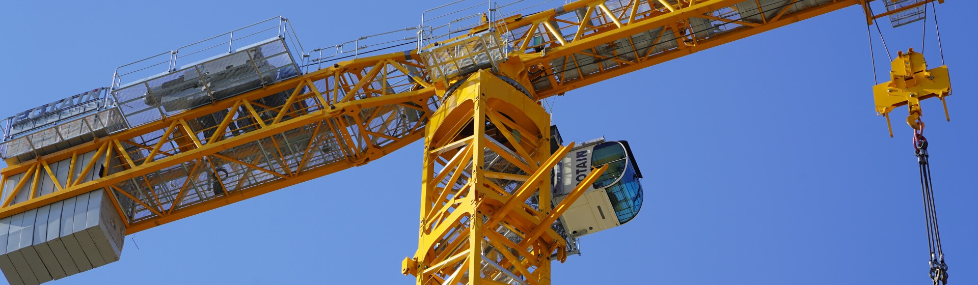 Manitowoc in China launches largest Potain topless tower crane – the MCT 1005 (image 1) Manitowoc-in-China-launches-largest-Potain-topless-tower-crane-the-MCT-1005-M50-01.jpg