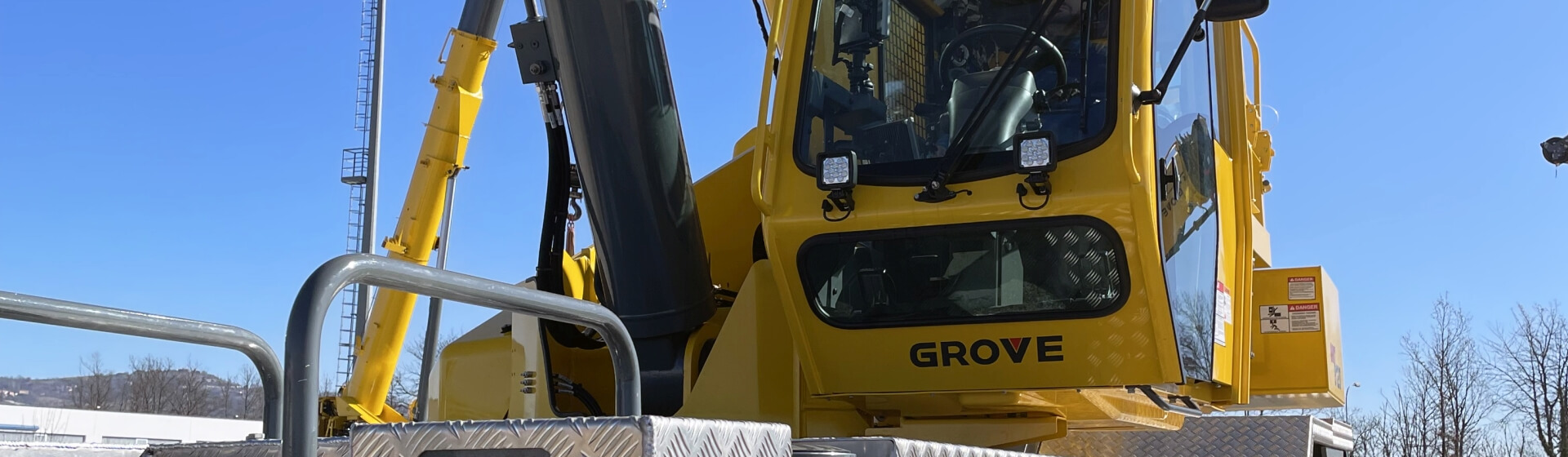 Lo stabilimento Manitowoc di Niella Tanaro inizia la produzione delle nuove ed esclusive fuoristrada GRT8120 e GRT8100-1 (2) Niella-Tanaro-plant-begins-production-of-Grove-GRT8120-and-GRT8100-1-rough-terrain-cranes-2.jpg