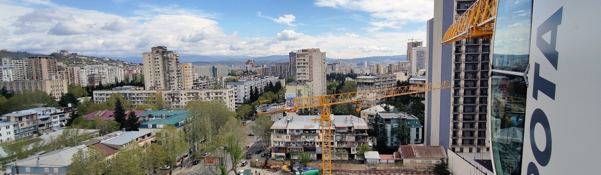 First-Potain-MCT-275-cranes-in-Georgia-build-prestigious-Central-Park-Towers-project.jpg