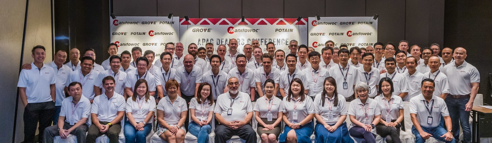 MTW-News-Manitowoc-dealers-gather-in-Singapore-1.jpg
