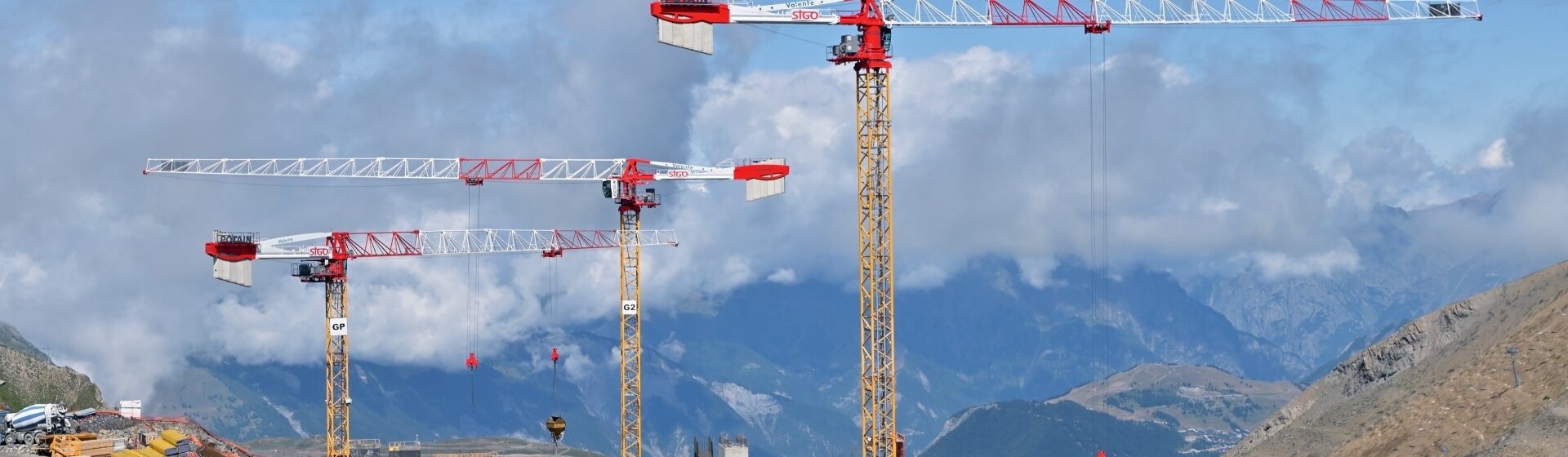 Potain tower cranes triumph in remote French Alps cable car project (image 1) Potain-cranes-triumph-in-remote-French-Alps-cable-car-project-01.jpg