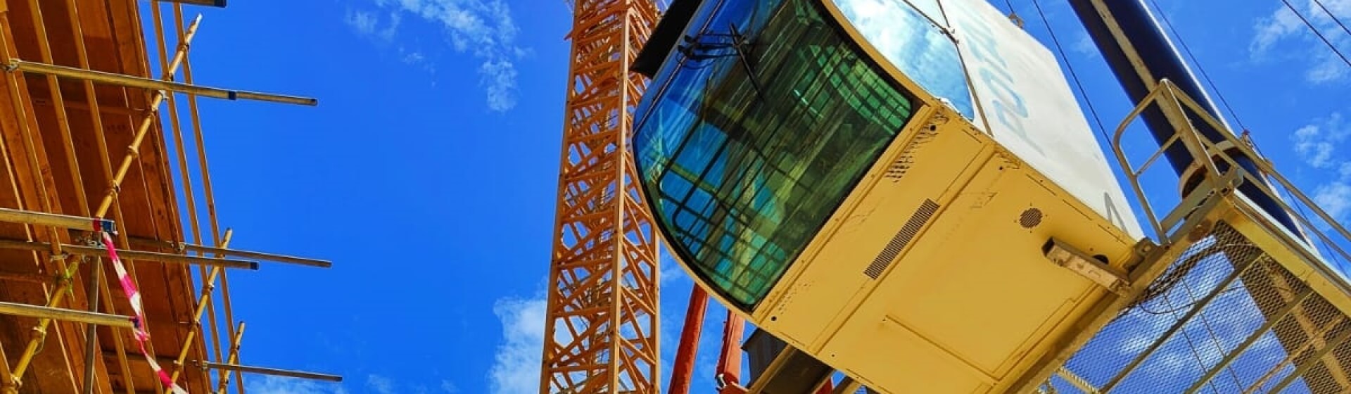 Range-topping-Potain-cranes-debut-on-prestigious-Saudi-Arabia-resort-project-1.JPG