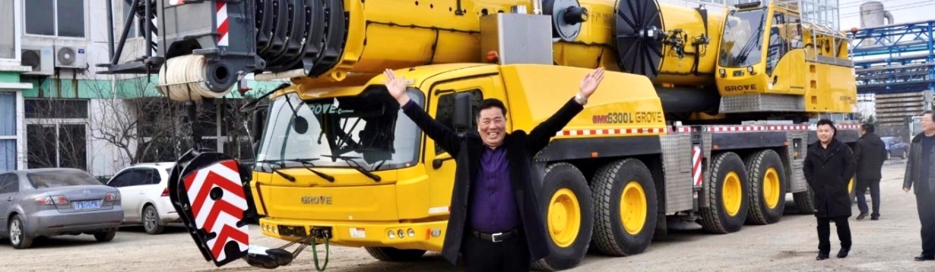 Ge Liping celebrates his 70th birthday with the purchase of a Grove GMK6300L. From-one-Grove-to-another--20-years-of-lifting-success-for-Nanjing-Tengye-01.jpg