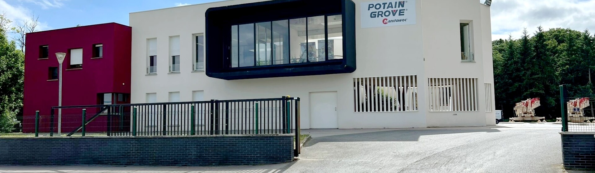 Manitowoc-expands-capabilities-in-France-with-new-service-facility-to-the-north-of-Paris-01.jpg