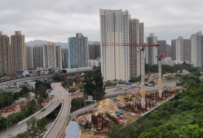 NFT-deploys-Potain-topless-cranes-for-Hong-Kong-housing-project-08.jpg