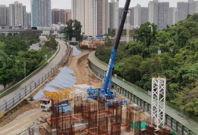 NFT-deploys-Potain-topless-cranes-for-Hong-Kong-housing-project-13.jpg