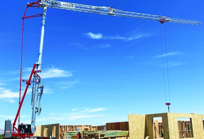 Potain Hup M 28-22 self-erecting tower crane fast-tracks apartment project in Nevada (Picture 6) Potain-Hup-M-28-22-self-erecting-tower-crane-fast-tracks-apartment-project-in-Nevada-06.jpeg