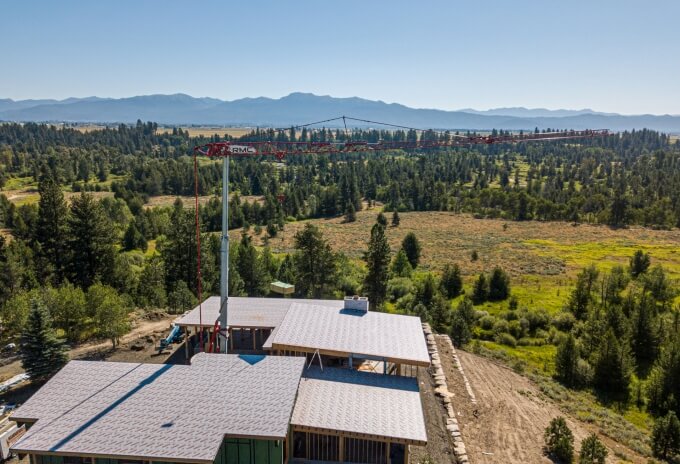 Potain-cranes-drive-efficiency-for-Pinetop-Custom-Homes-03.jpg