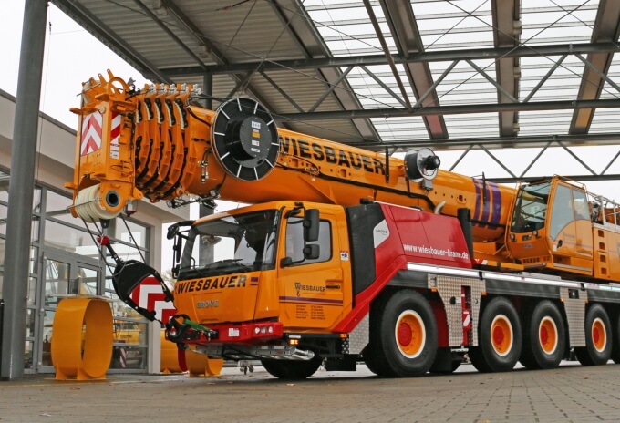 Wiesbauer’s new GMK5150L at the Manitowoc factory in Wilhelmshaven. Wiesbauer-strengthens-fleet-with-new-Grove-GMK5150L-all-terrain-crane-2.jpg