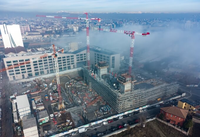 Three-Potain-cranes-deployed-for-Symbiosis-urban-regeneration-project-in-Milan-Italy-04.jpg