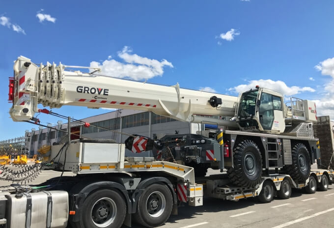 The Grove GRT655L is the most compact rough-terrain crane in its class and can be transported on one trailer in one complete load. Five-key-points-to-know-about-the-Grove-GRT655-GRT655L-rough-terrain-crane-2.jpg