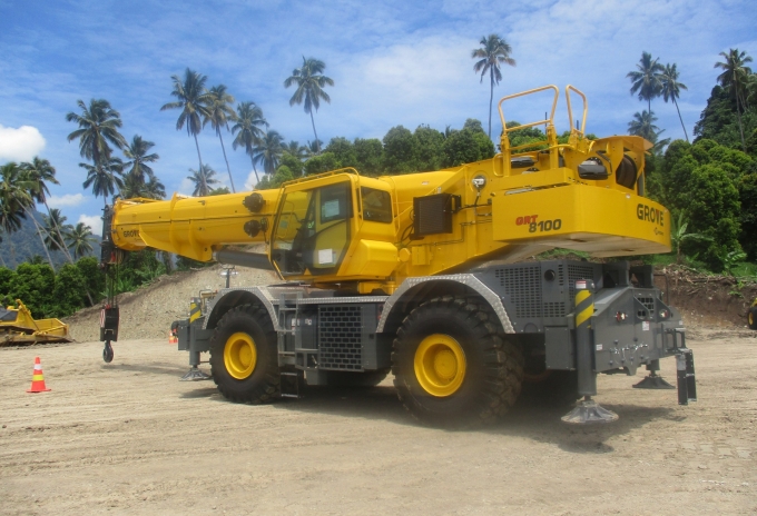 Cranserco delivers Grove GRT8100 rough-terrain crane to Indonesian gold mining business (image 1) Manitowoc-delivers-Grove-GRT8100-to-Indonesian-gold-mining-business-01.jpg