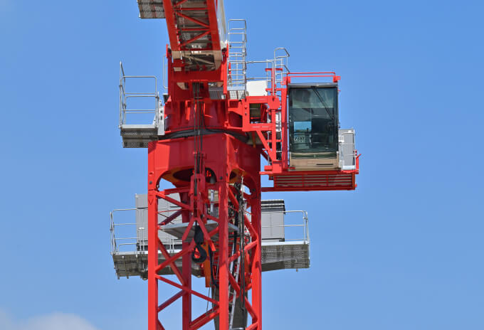 Des grues Potain de forte capacité au travail sur un projet de construction de Data Center en région parisienne (Photo 3)