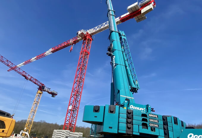 Des grues Potain de forte capacité au travail sur un projet de construction de Data Center en région parisienne (Photo 4)