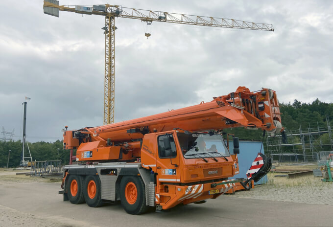 Netherlands-training-facility-chooses-Grove-GMK3060-1-for-new-operators-02.jpg