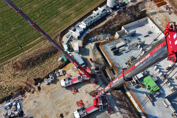 Merkel-Autocrane-selects-Grove-pair-for-complex-tandem-lift-3.jpg