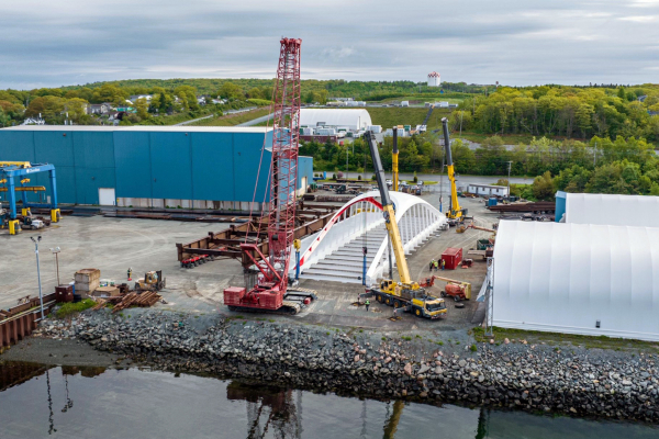 Canadian-company-RD-Crane-brings-together-four-cranes-to-deliver-major-Toronto-bridge-4.jpg