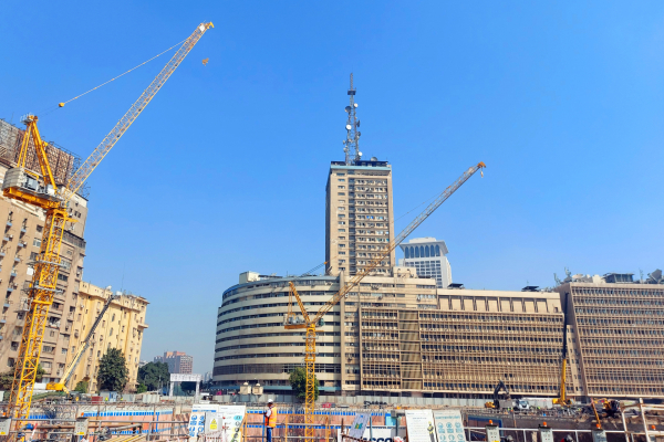 IDP-erects-Egypts-first-Potain-MCR-295-cranes-for-prestigious-Maspero-Triangle-project-3.jpg