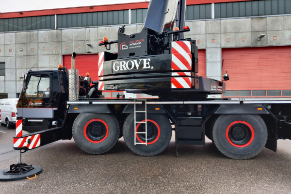EnCORE-brings-new-life-to-Grove-GMK3050-for-Dutch-steel-erector-11.jpg