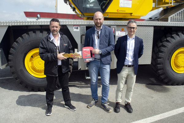 Italian-rental-giant-Massucco-T-buys-three-Grove-GRT655L-rough-terrain-cranes-1.jpg