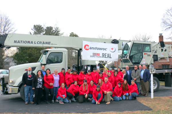 The-Manitowoc-Company-and-Brookes-House-are-helping-women-build-something-real-01.jpg