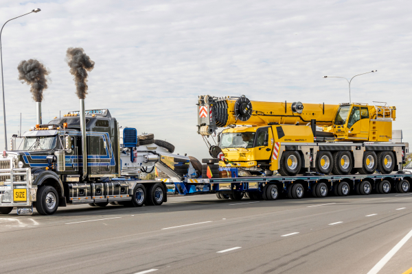 Two-more-Grove-all-terrain-cranes-join-large-Tutt-Bryant-fleet-on-major-Australian-LNG-plant-turnaround-2.jpg