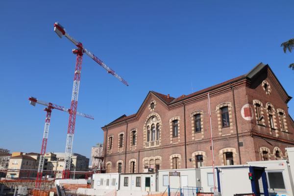 Potain-cranes-to-aid-major-renovation-of-historic-Milan-hospital-in-Italy-01.jpg