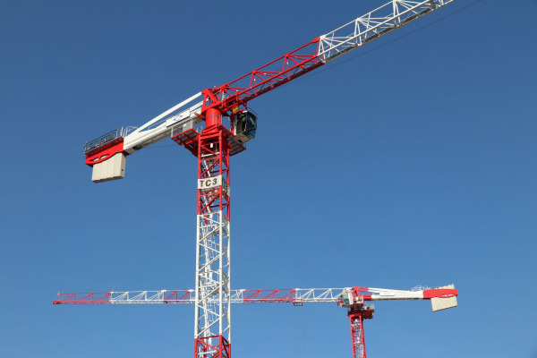 Potain-cranes-to-aid-major-renovation-of-historic-Milan-hospital-in-Italy-02.jpg