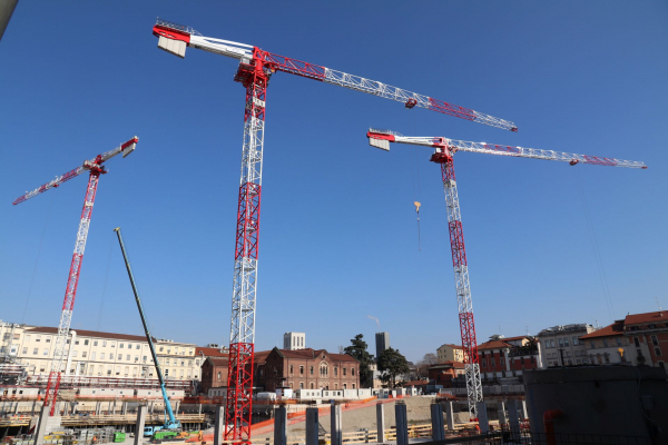 Potain-cranes-to-aid-major-renovation-of-historic-Milan-hospital-in-Italy-09.jpg