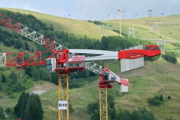 Potain-cranes-triumph-in-remote-French-Alps-cable-car-project-02.jpg