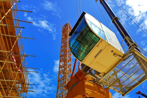 Range-topping-Potain-cranes-debut-on-prestigious-Saudi-Arabia-resort-project-1.JPG