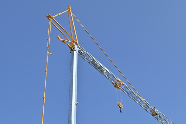 Potain-launches-first-crane-in-the-new-Evy-self-erecting-range-08.jpg