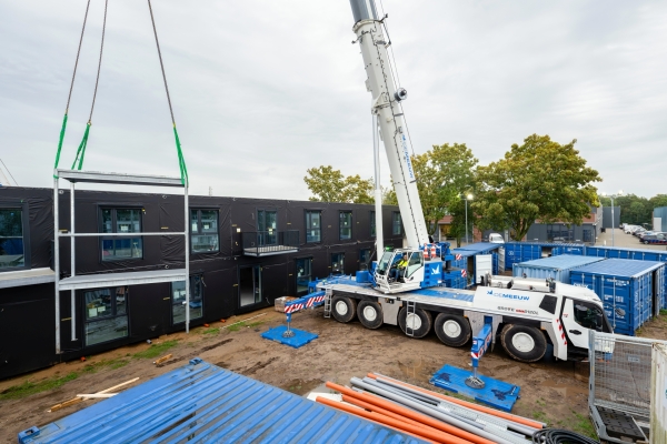 Dutch-prefab-specialist-buys-first-Grove-crane-and-immediately-sets-it-to-work-3.jpg