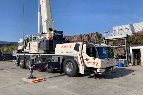 Frances-AAYM-adds-a-second-Grove-crane-to-fleet-1.jpg