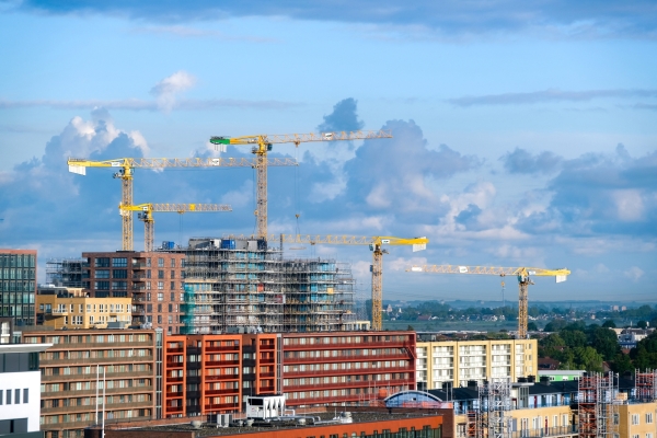 Multi-Crane-solves-De-Zaanse-Heldens-jobsite-puzzle-with-Potain-cranes-05.jpg